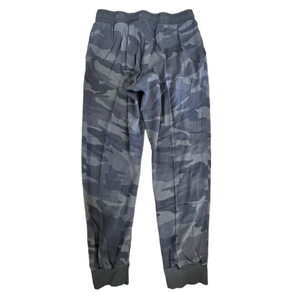 Splendid ~ green camo jogger pants ~ size Small ~ drawstring waist ~ 100% Rayon - Picture 1 of 9